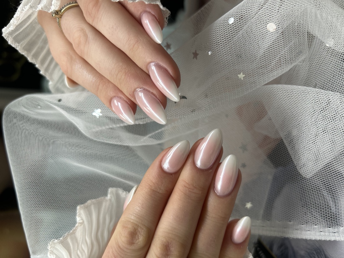 Elegante Nude-Nägel